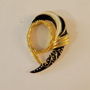 LMC Art Deco Enameled Mini Photo Brooch